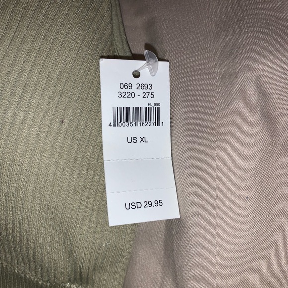 Padded halter bralette - Picture 3 of 3